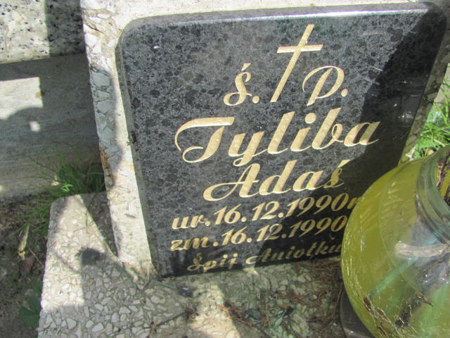Adam Tyliba 1990 Racławice - Grobonet - Wyszukiwarka osób pochowanych